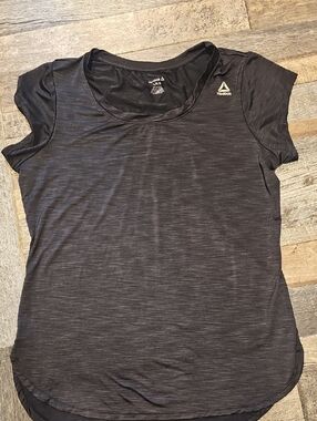 Reebok Women’s Charcoal Heather Short Sleeve Performance Tee